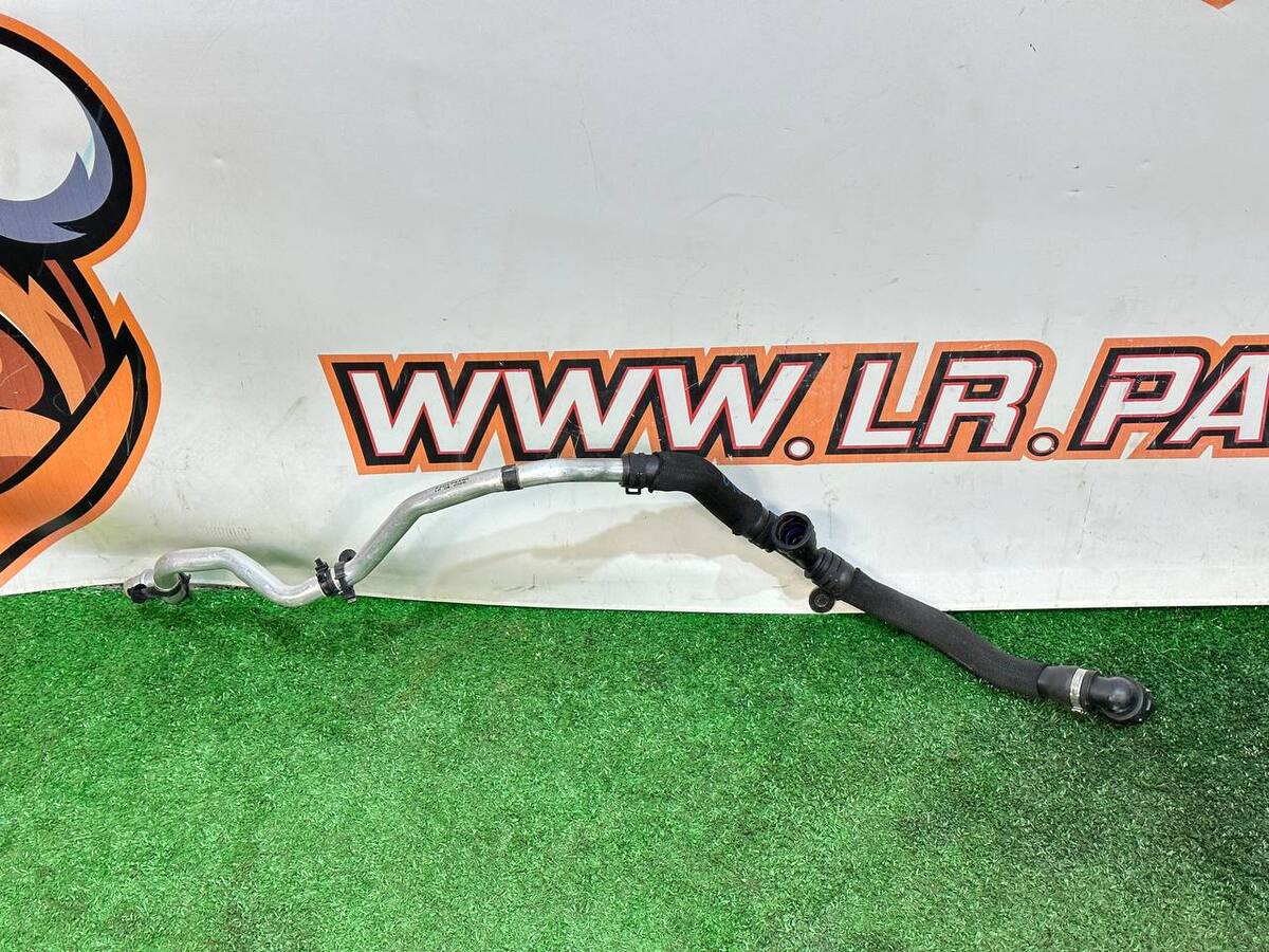 LR140874 Wąż płynu chłodzącego do separatora czynnika chłodniczego Range Rover Velar L560 (2018-) używany